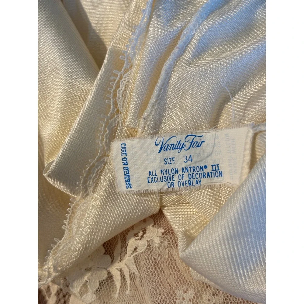 Vintage Vanity‎ Fair Ivory Lace Antron III Nylon Camisole Top Size 34 Cream